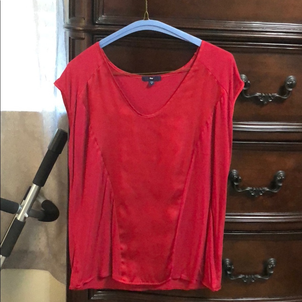 Gap red blouse 👚